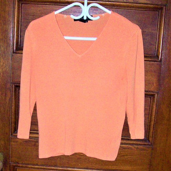 *** TRUE CHARACTER *** BRAND NEW ~ TOP  Large - Picture 1 of 1